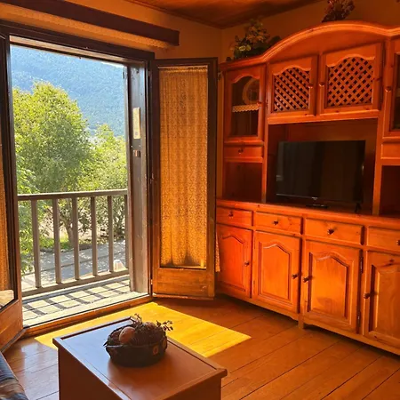 Ambiente Cálido Y Acogedor -rincón Rústico - Falcó 17 Apartamento